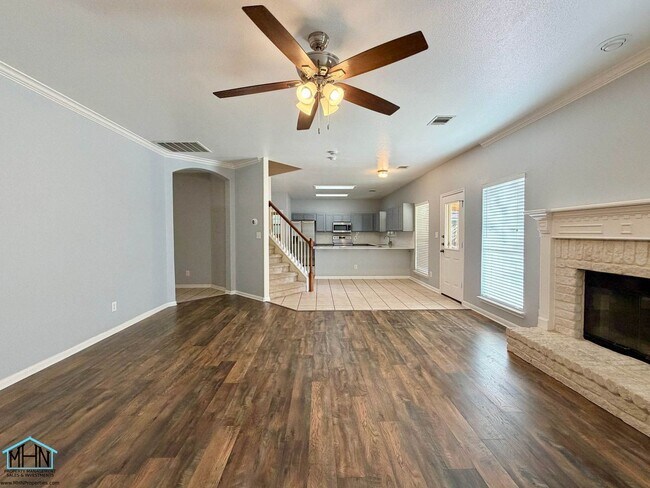 Foto del edificio - 518 Willow Grove Dr