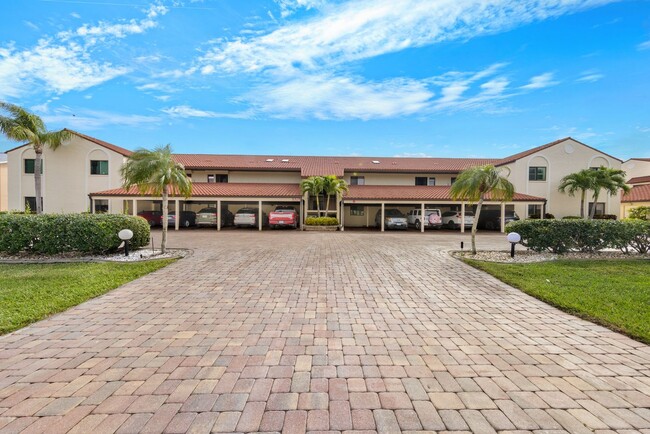 Foto del edificio - Unfurnished  Waterfront 2 bedroom 2 bath C...