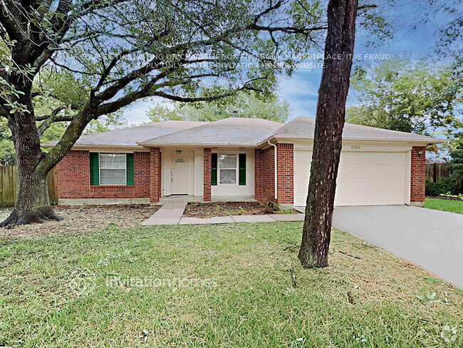 Building Photo - 2606 Cloverfield Ct