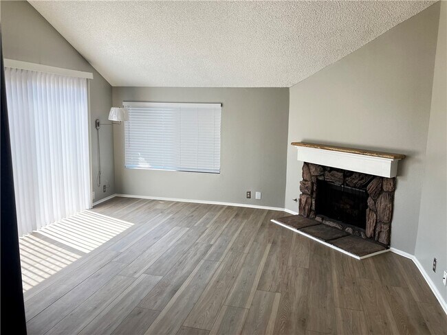 Building Photo - 325 Coral Reef Dr