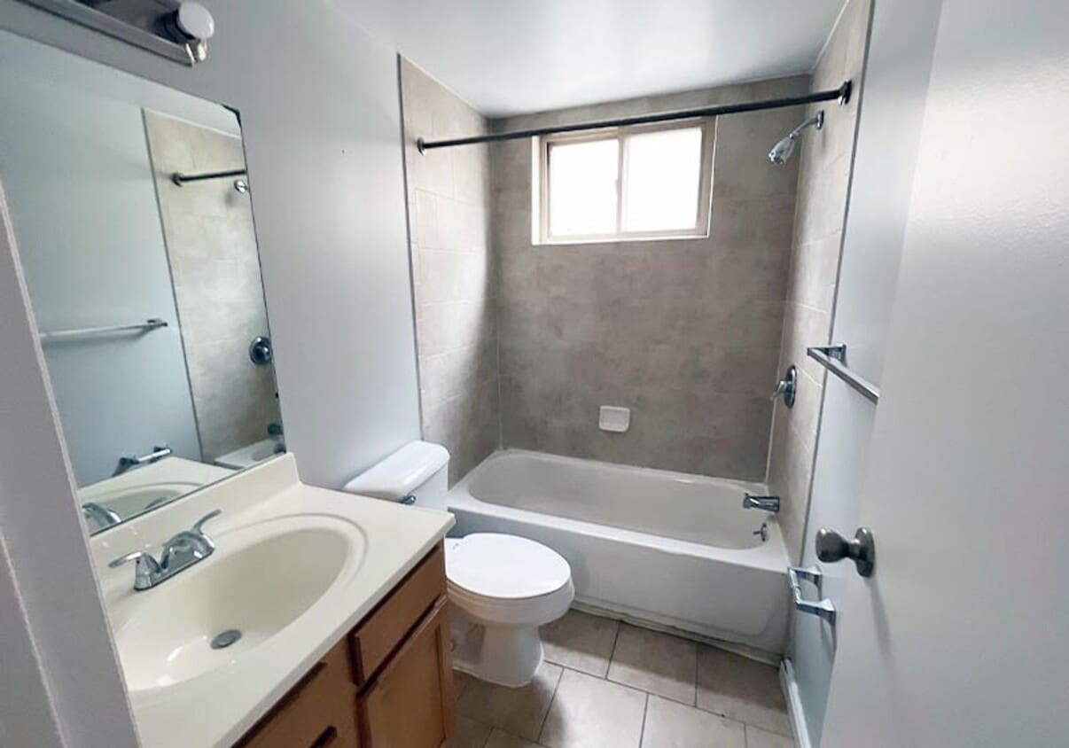 Foto principal - 545 Lowell Ave