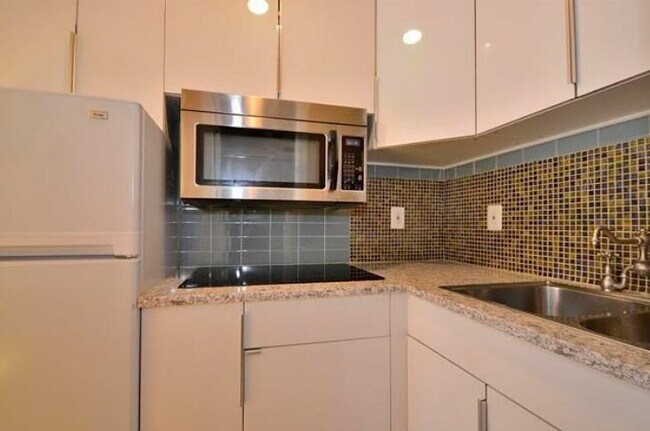 Foto del edificio - 1610 70th St