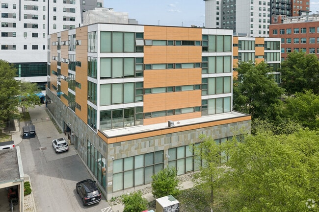 Building Photo - Cayuga Place