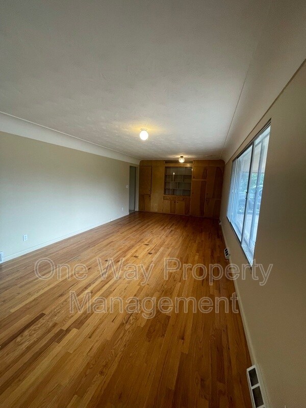 Building Photo - 501 1st Ave