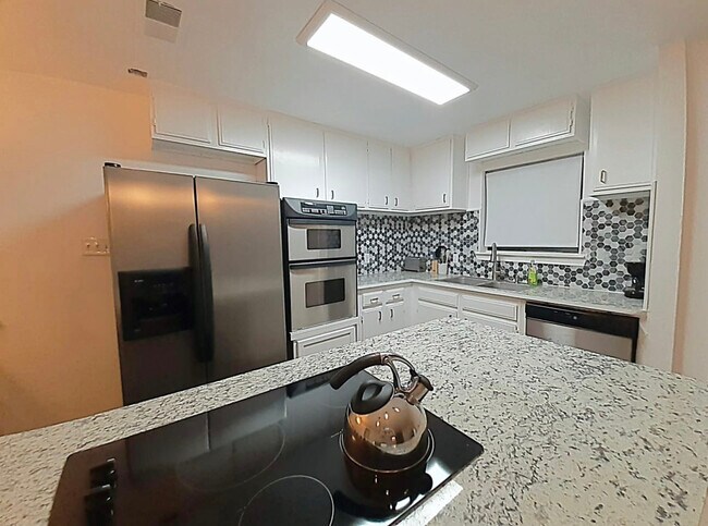 Renovated kitchen - 6646 E Lovers Ln