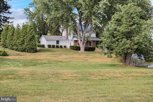 Building Photo - 233 Hetrick Rd