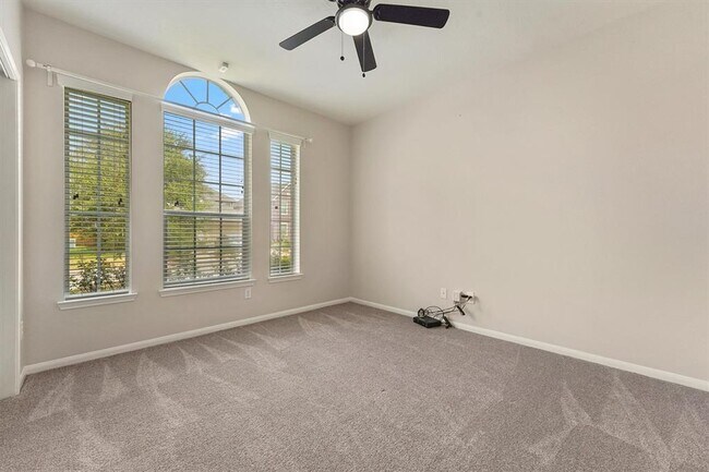 Foto del edificio - 14131 Avongate Ln