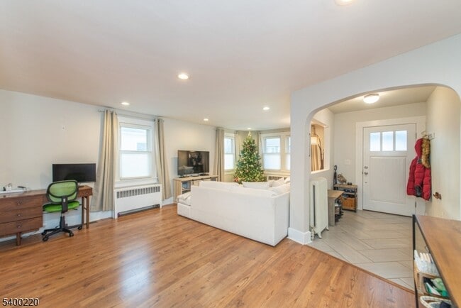 Foto del edificio - 38B Park Ave