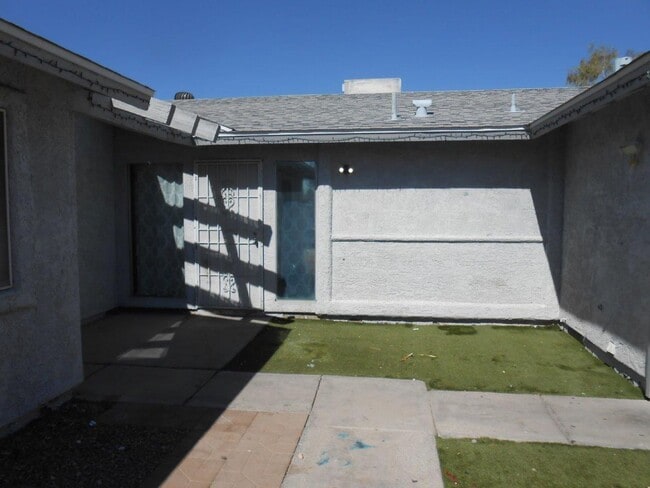 Foto del edificio - Spacious Single Story Home near Lake Mead ...