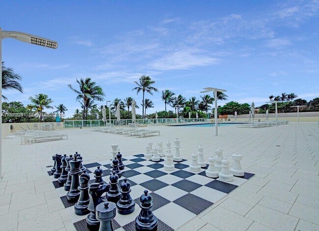 Foto del edificio - 10185 Collins Ave