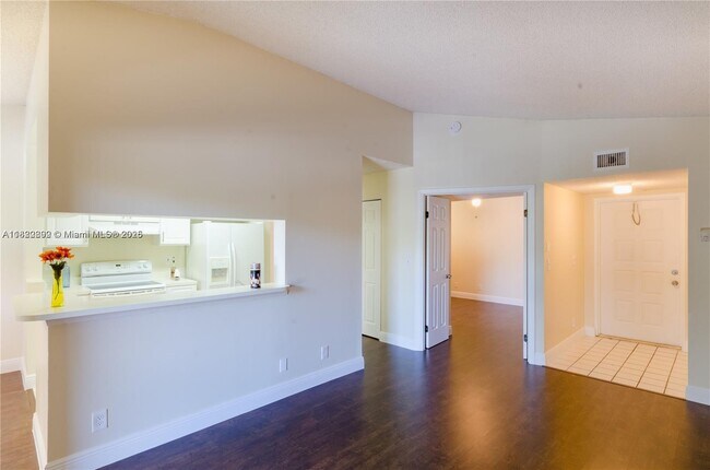 Foto del edificio - 9855 Westview Dr