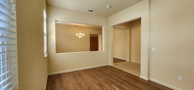 Foto del edificio - Beautiful Ideal Family Home: 3 Bedrooms, 2...
