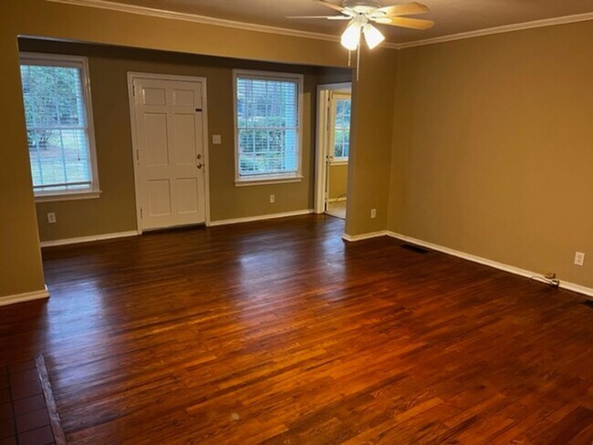 Foto del edificio - Check Out This 3BD/2B Home!!