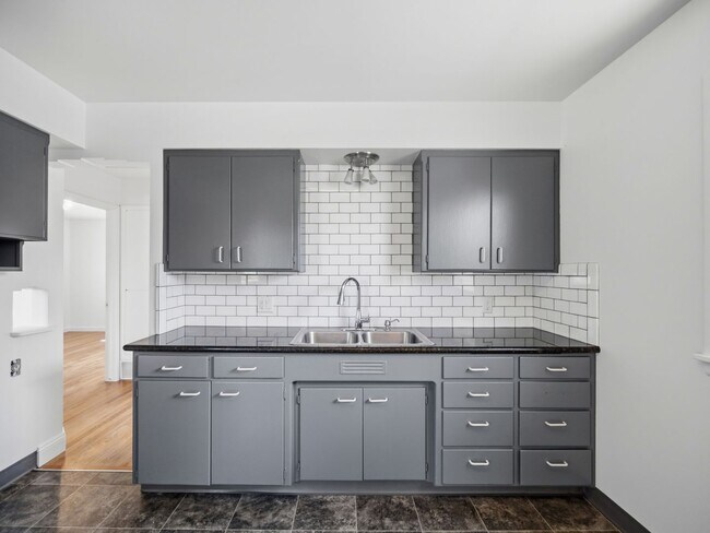 Foto del edificio - Charming Northwest Spokane Home | Minutes from Audubon Park & Downriver Golf Course