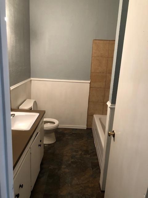 Building Photo - 1505 Maloney