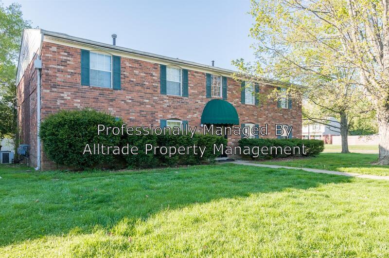 Building Photo - 9302 Aylesbury Dr