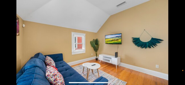 Foto del edificio - 128 E 9th St