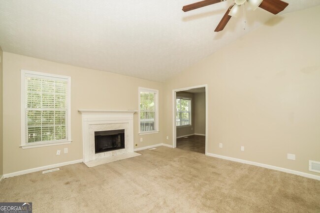 Building Photo - 383 Paradise Cir