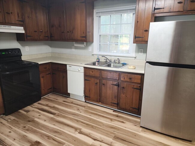 Foto del edificio - 6618 Davis Rd