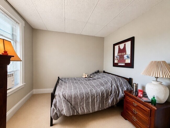 Foto del edificio - 512 E 3rd St