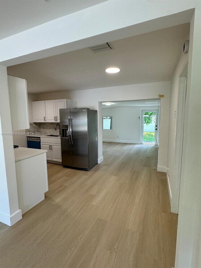 Foto del edificio - 4863 SW 44th Ter