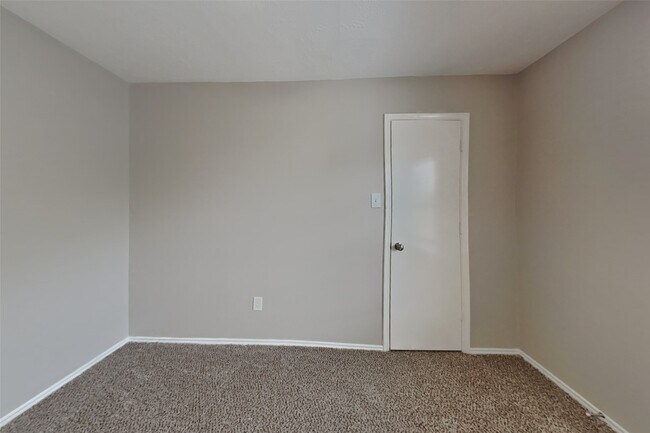 Foto del edificio - 11950 Rolling Stream Dr