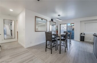 Building Photo - 2364 Belvedere Dr