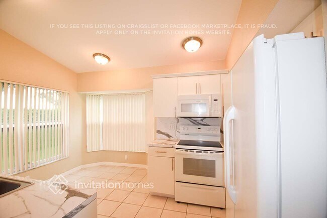 Foto del edificio - 211 NW 187th Ave