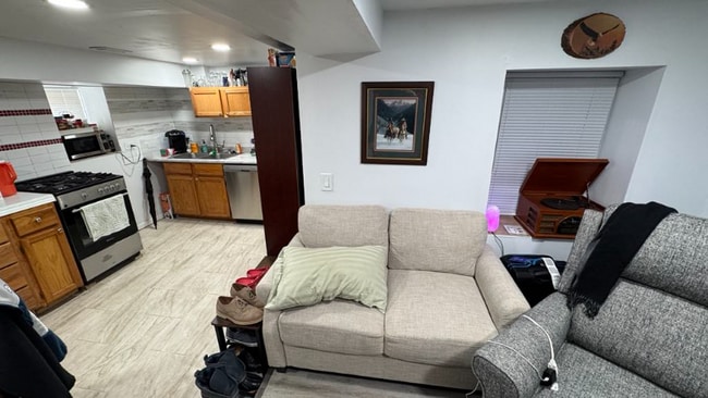 Photo - 1254 N Bosworth Ave Apartment