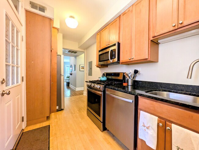 Foto del edificio - 5027 N Hermitage Ave