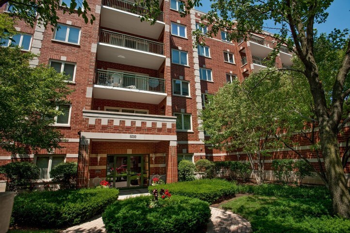 Primary Photo - 5000 Oakton St