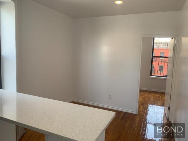 Foto del edificio - 2 bedroom in New York NY 10019