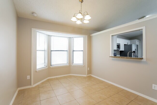 Foto del edificio - 1266 Bee St N