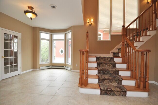 Building Photo - 152 Brownstone Ct