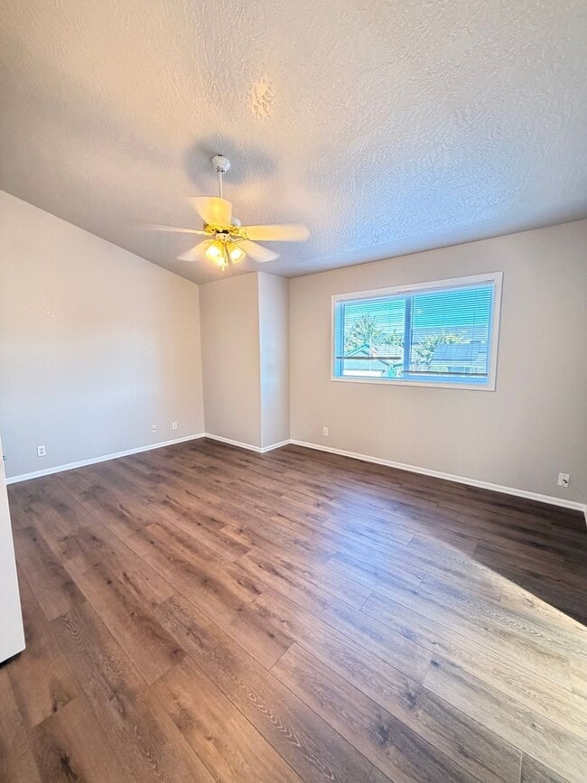 Building Photo - 4107 Forsythia St