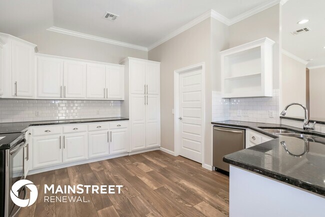 Building Photo - 17304 Hardwood Pl