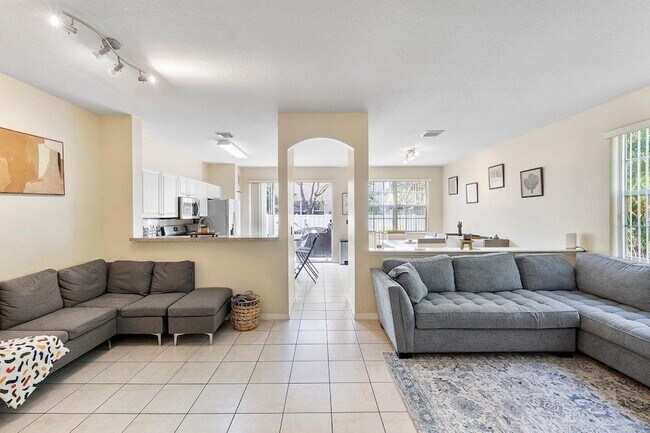 Foto del edificio - 9090 NW 40th Pl