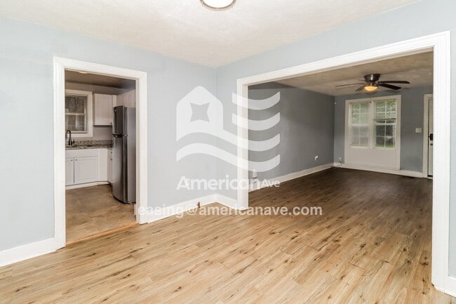 Foto del edificio - 335 E Ridgeway St