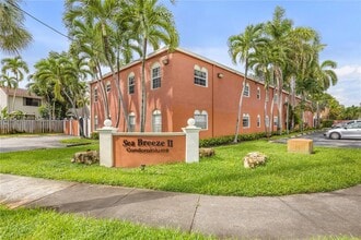 Building Photo - 1405 Miami Rd