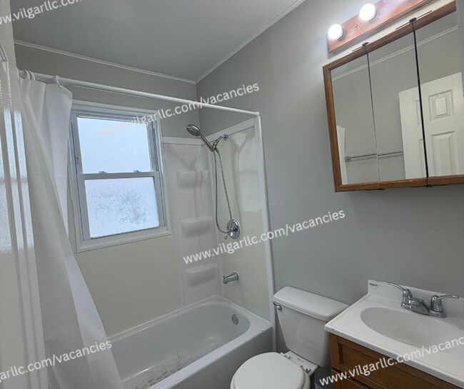 Foto del edificio - Newly Renovated 2-Bedroom • 1-Bathroom Home