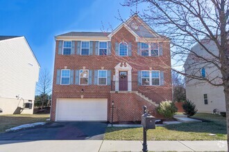 Building Photo - 7629 Hamelin Ln