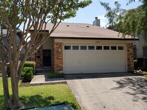 Building Photo - 2902 Southern Cross Dr