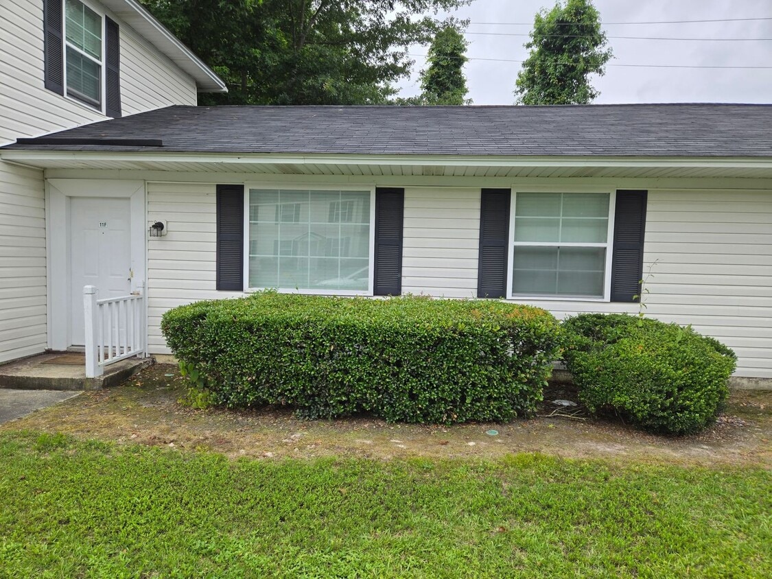 Primary Photo - 2 bedroom 1 bath