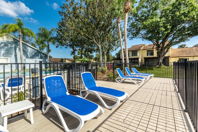 Building Photo - Park Village