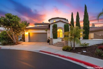 Building Photo - 1718 Playa Vista