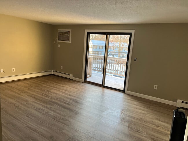 Photo - 175 Willard St Apartment