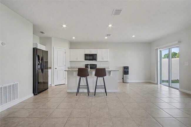 Foto del edificio - 1371 Madison Cir