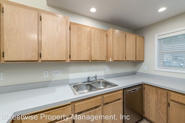 Building Photo - 3 br, 2 bath House - 4486 SE Roethe Road