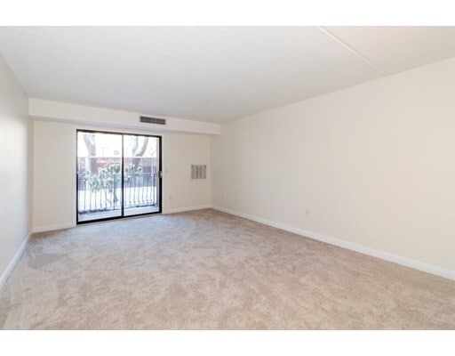 Building Photo - 20 Nahant Pl