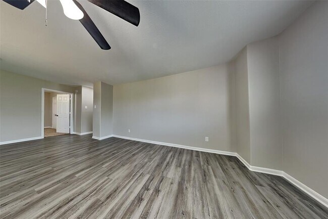 Foto del edificio - 17907 Timber Crossing Ln